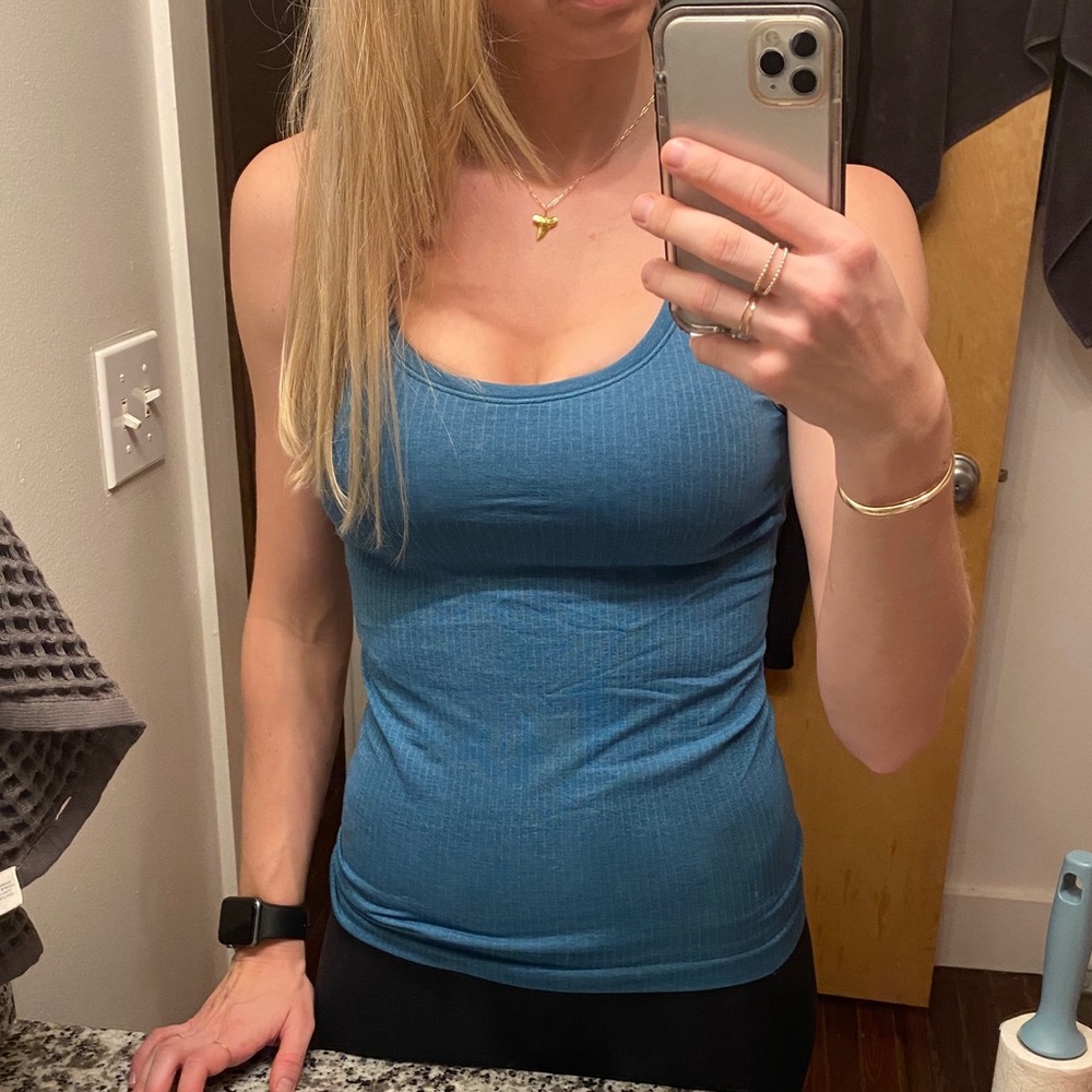 lululemon ebb to street tank size 6